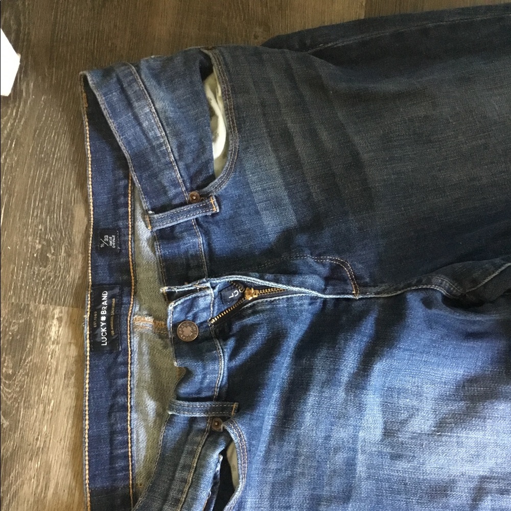 Blue ankle cut jeans